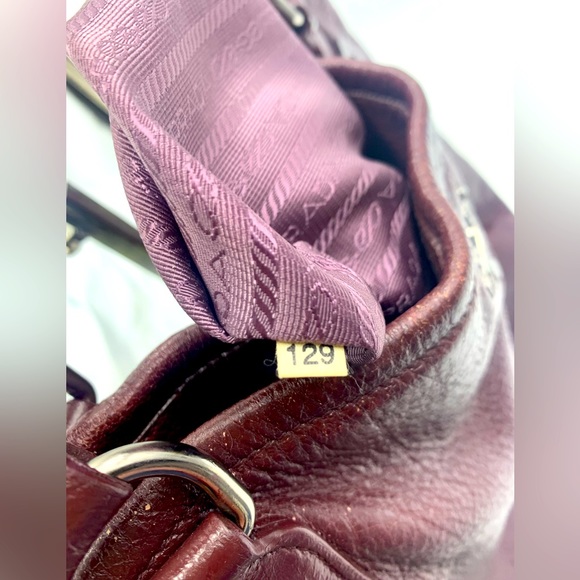 Auth Prada Burgundy Plum Cervo Shine Leather Double Zipper Shoulder Bag Preloved - Picture 3 of 16